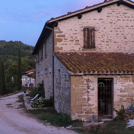 古比奥 Agriturismo L'Oca Blu酒店 外观 照片