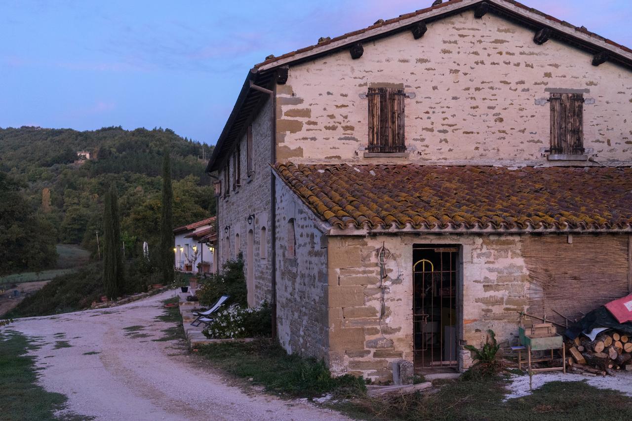 古比奥 Agriturismo L'Oca Blu酒店 外观 照片